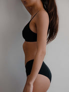 color:black
