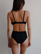 color:black